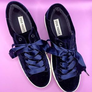 Steve Madden Blue Velvet Ribbon Tie Sneakers - 9.5